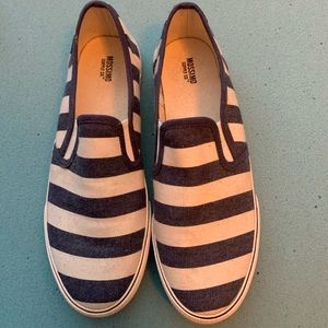 Mossimo slip on shoes women’s size 9